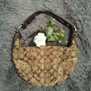 Cute coach crescent bag 1' across